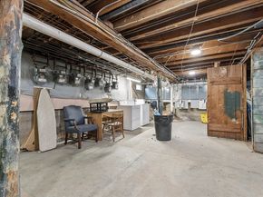 58 4th St, Leominster MA 01453