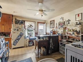 58 4th St, Leominster MA 01453