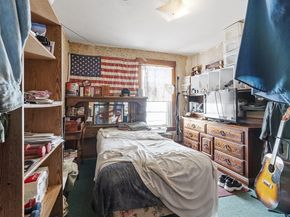58 4th St, Leominster MA 01453