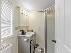 58 4th St, Leominster MA 01453