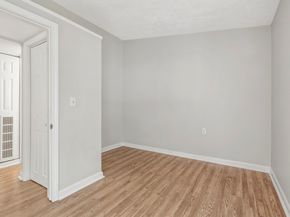 4 Depot St, Upton MA 01568