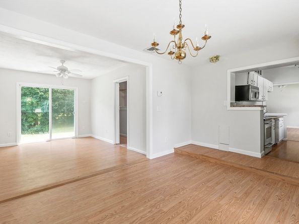 4 Depot St, Upton MA 01568