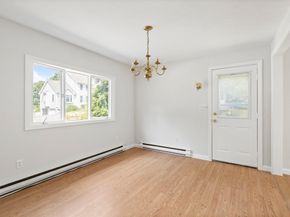 4 Depot St, Upton MA 01568