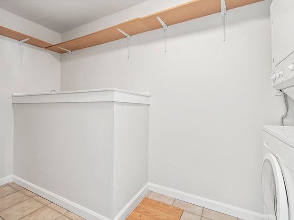 4 Depot St, Upton MA 01568