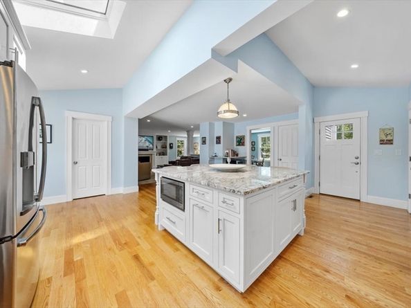 15 Lewis Court, Hingham MA 02043