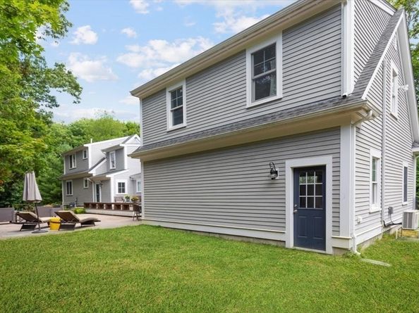 15 Lewis Court, Hingham MA 02043