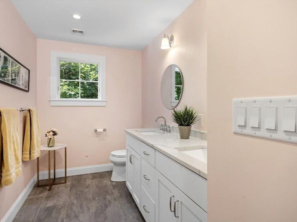 15 Lewis Court, Hingham MA 02043