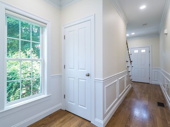 1345 South St 1345, Needham MA 02492