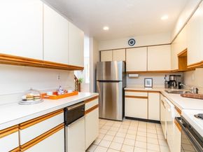 1307 Lagrange 1307, Boston MA 02467