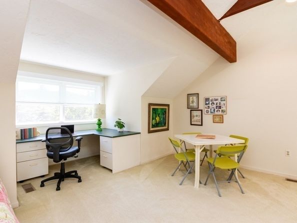 1307 Lagrange 1307, Boston MA 02467