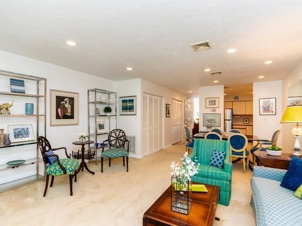 1307 Lagrange 1307, Boston MA 02467