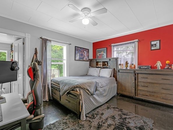 21 Orchard St, Southbridge MA 01550