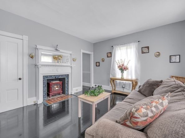 21 Orchard St, Southbridge MA 01550