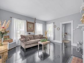21 Orchard St, Southbridge MA 01550