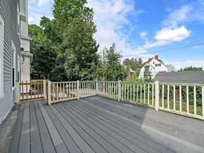 10 Trowbridge Rd, Worcester MA 01609