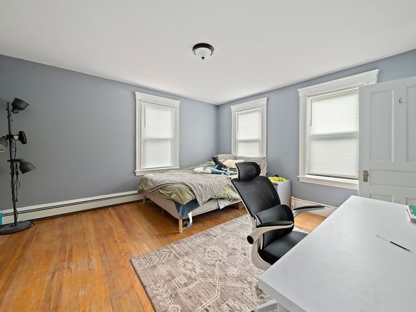 10 Trowbridge Rd, Worcester MA 01609