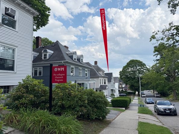 10 Trowbridge Rd, Worcester MA 01609