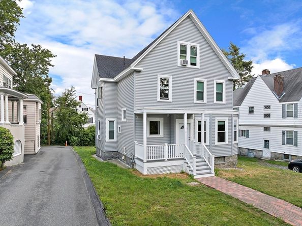 10 Trowbridge Rd, Worcester MA 01609