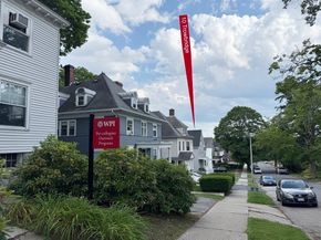 10 Trowbridge Rd, Worcester MA 01609