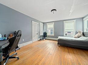 10 Trowbridge Rd, Worcester MA 01609