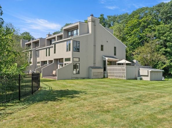 84 Mill Pond 84, North Andover MA 01845