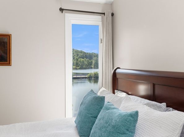 84 Mill Pond 84, North Andover MA 01845