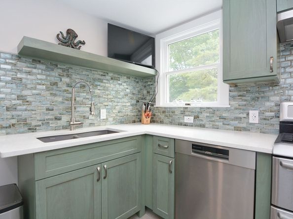 53 Concord St, Gloucester MA 01930