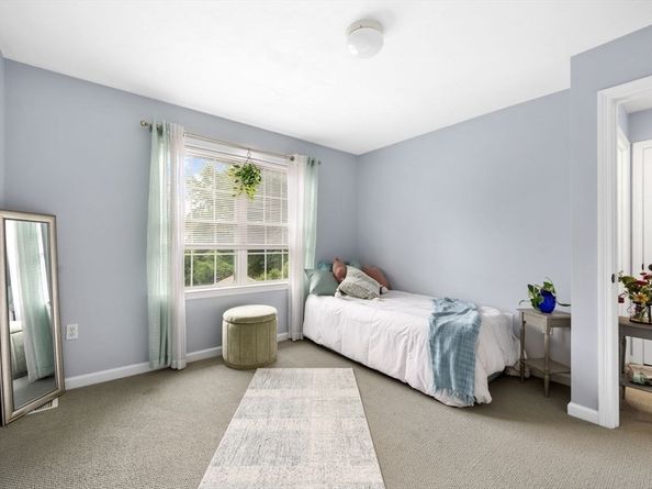 67 Boxberry Ln 67, Rockland MA 02370