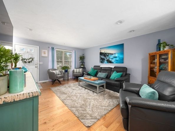 67 Boxberry Ln 67, Rockland MA 02370