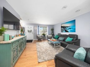 67 Boxberry Ln 67, Rockland MA 02370