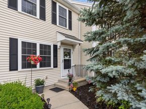 67 Boxberry Ln 67, Rockland MA 02370