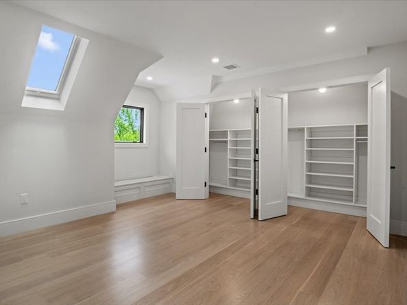 116 Thorndike Street, Brookline MA 02446