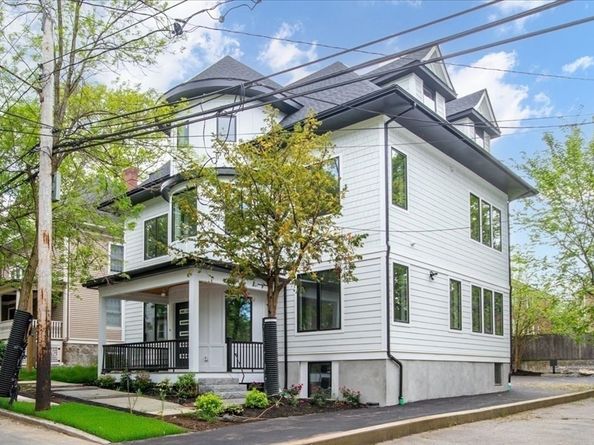 116 Thorndike Street, Brookline MA 02446