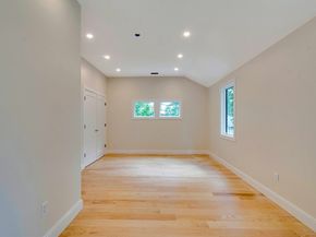 72 Wallis Rd, Brookline MA 02467