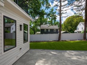 72 Wallis Rd, Brookline MA 02467