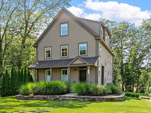 166 Greenwood Rd, Andover MA 01810