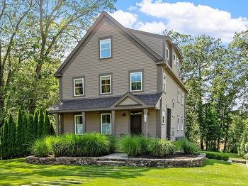 166 Greenwood Rd