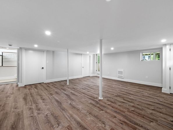 30 Grapevine Road, Gloucester MA 01930