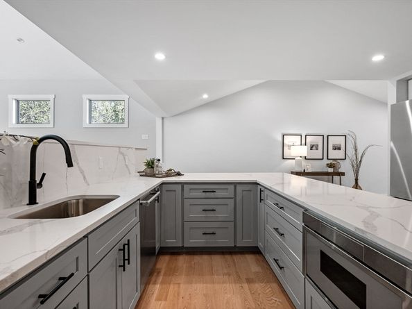 30 Grapevine Road, Gloucester MA 01930