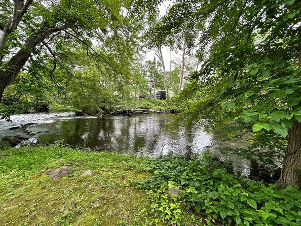 58 Summer Hill Rd, Maynard MA 01754