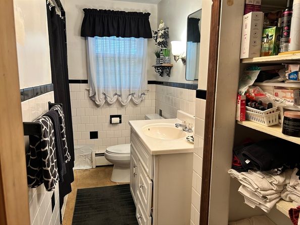 58 Summer Hill Rd, Maynard MA 01754
