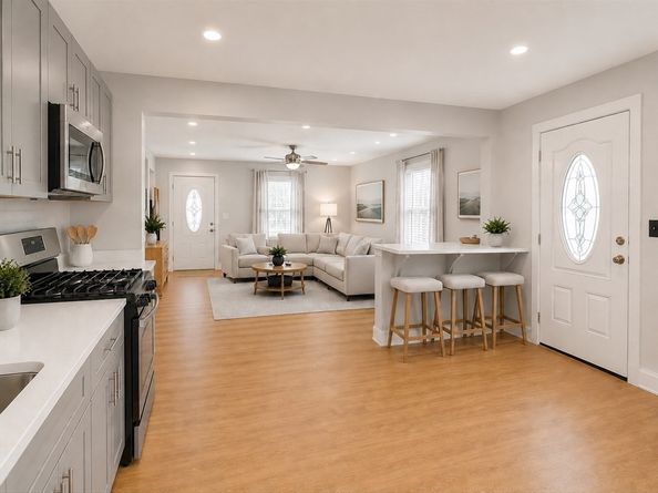 20 Rayburn Rd, Stoughton MA 02072