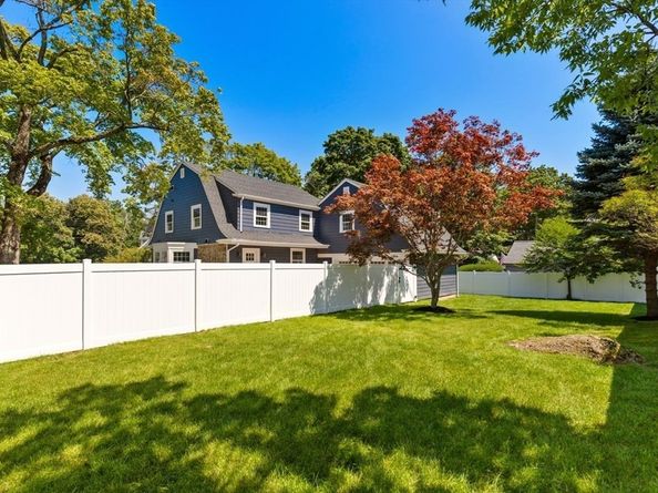 1 Town Way, Winchester MA 01890