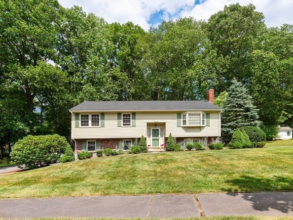 25 Lisa Lane, Reading MA 01867