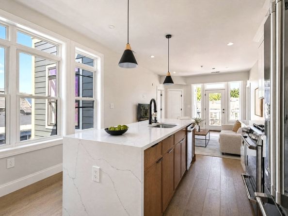 2 Weld Hill Street PH2, Boston MA 02130