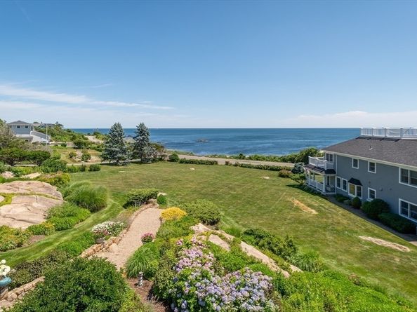 70 Grapevine Road B, Gloucester MA 01930
