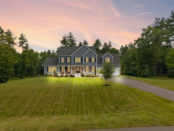 8 Paddock Cir, Middleboro MA 02346