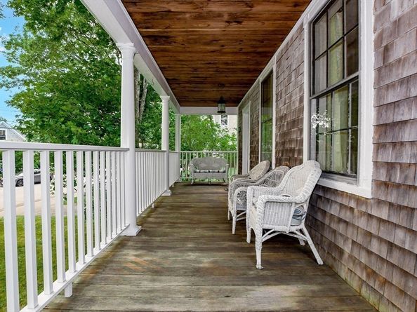 28 Main Street, Mattapoisett MA 02739