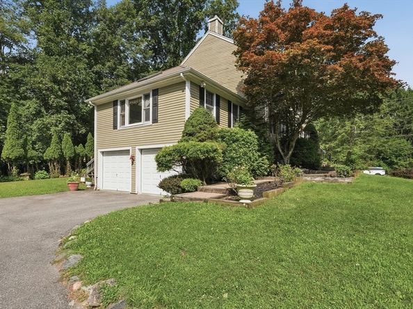 301 Winch St, Framingham MA 01701