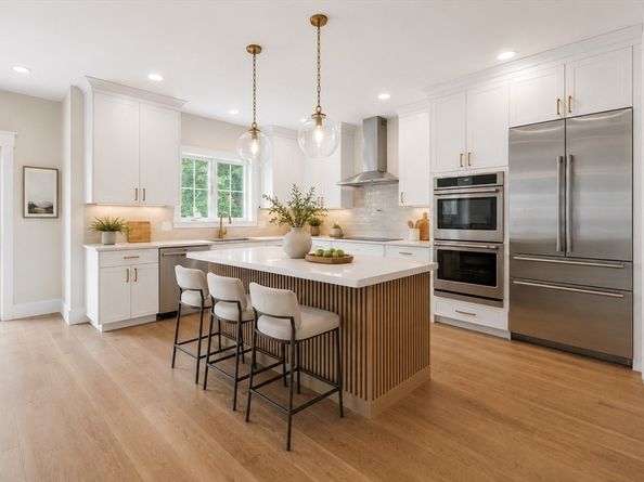 54 Hawthorn Ave, Needham MA 02492